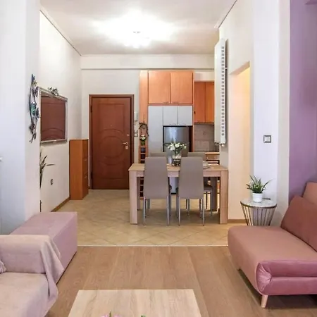 Sweet In Zografou Apartment *